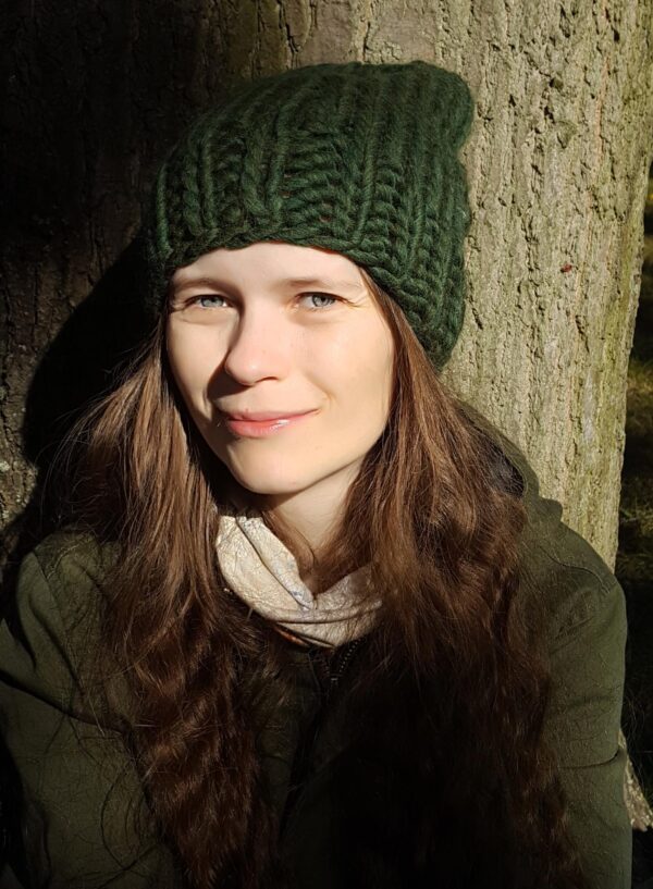 zimowa zielona czapka damska wełna z peru